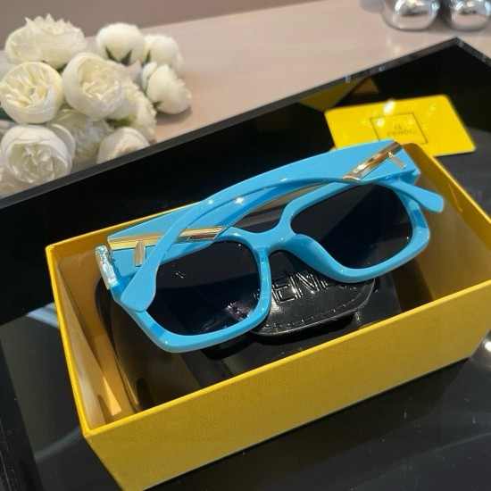 FENDI SUNGLASSES