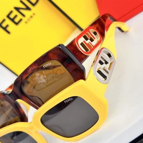 FENDI SUNGLASSES