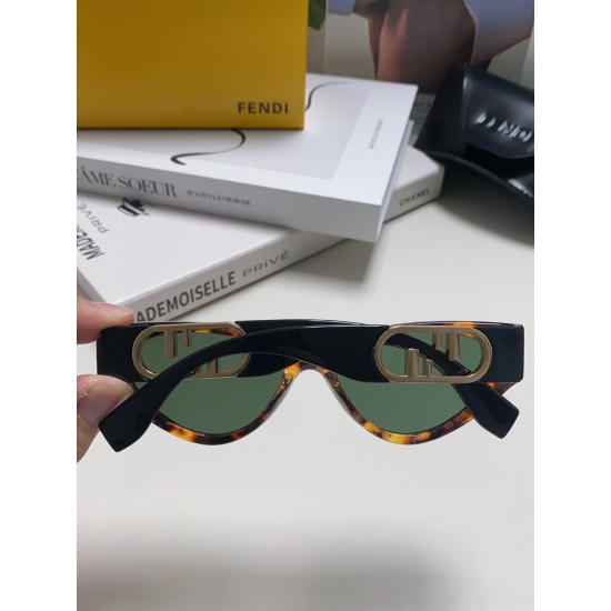FENDI SUNGLASSES