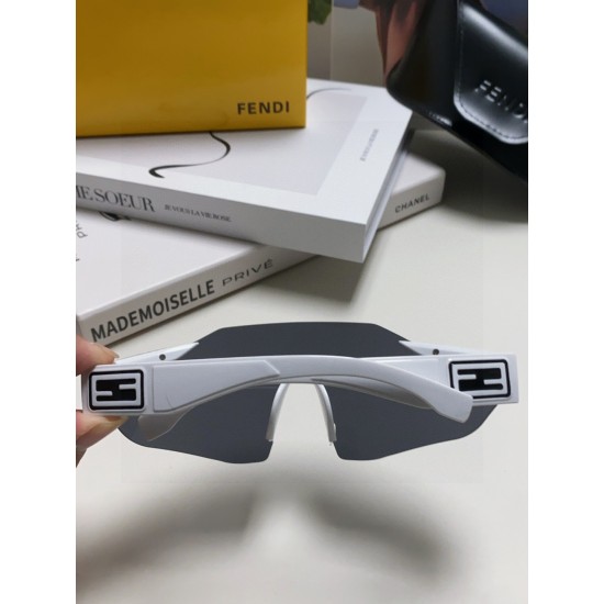 FENDI SUNGLASSES