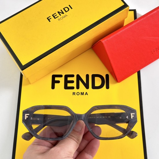 FENDI SUNGLASSES
