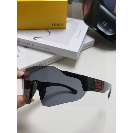 FENDI SUNGLASSES