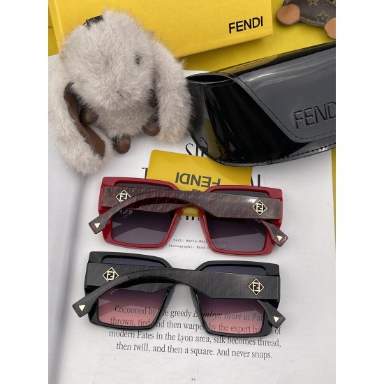 FENDI SUNGLASSES