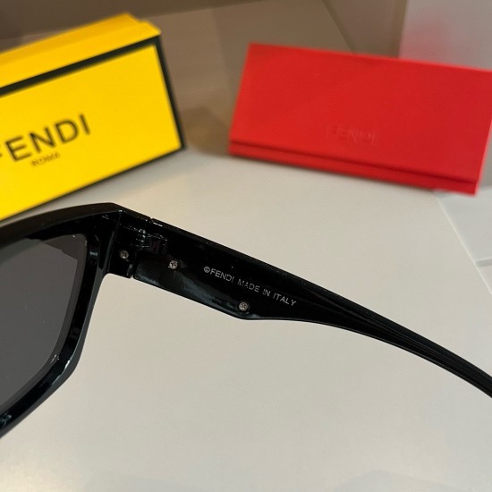 FENDI SUNGLASSES