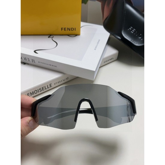 FENDI SUNGLASSES
