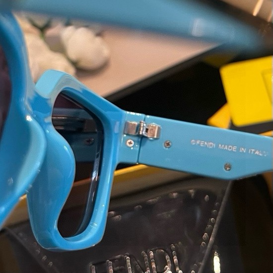 FENDI SUNGLASSES