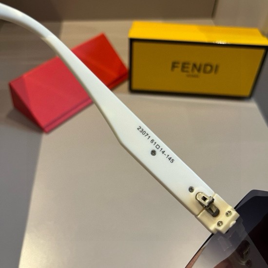 FENDI SUNGLASSES