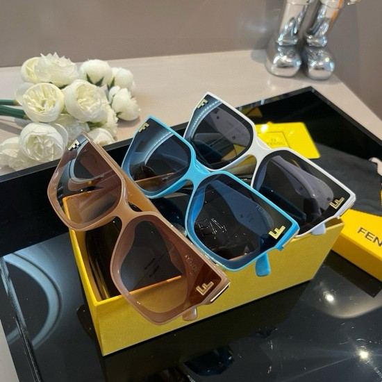 FENDI SUNGLASSES