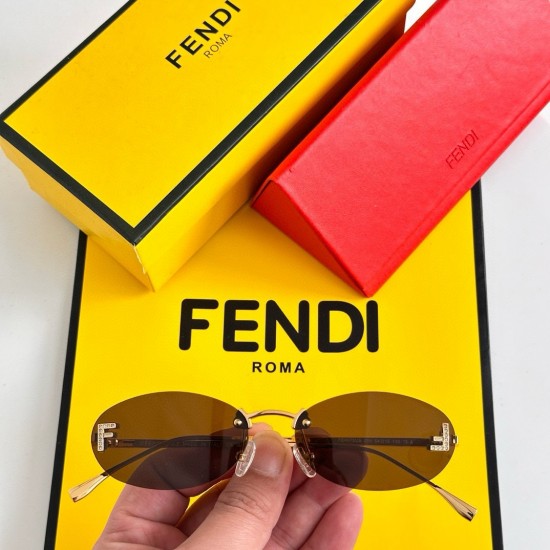 FENDI SUNGLASSES