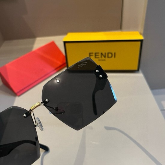 FENDI SUNGLASSES