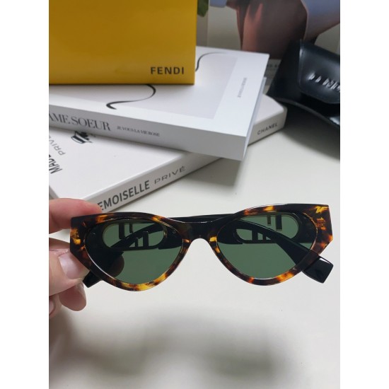 FENDI SUNGLASSES