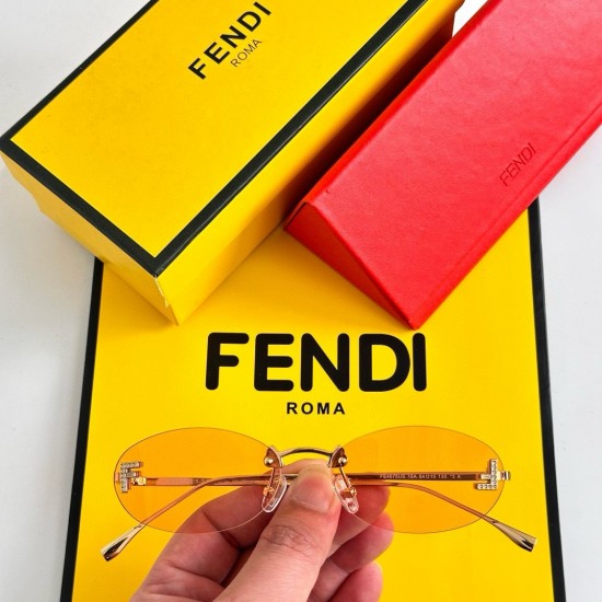 FENDI SUNGLASSES