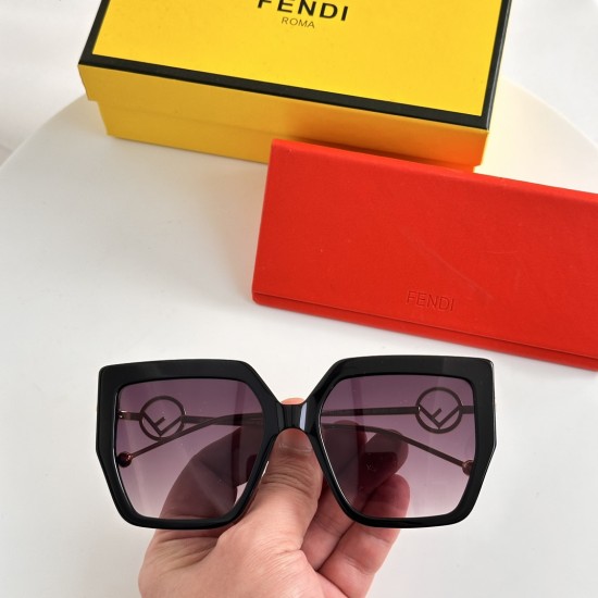 FENDI SUNGLASSES