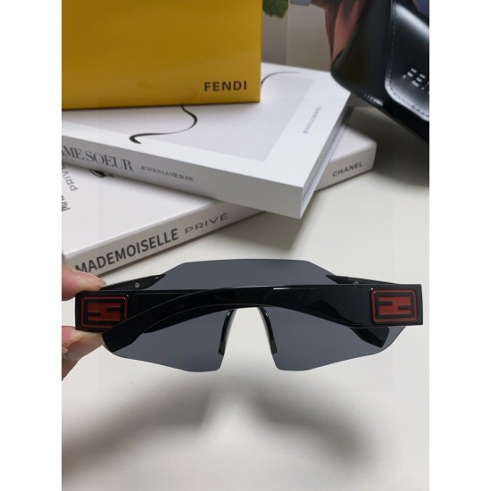 FENDI SUNGLASSES