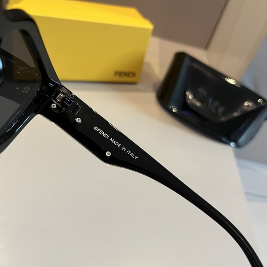 FENDI SUNGLASSES