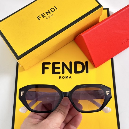 FENDI SUNGLASSES