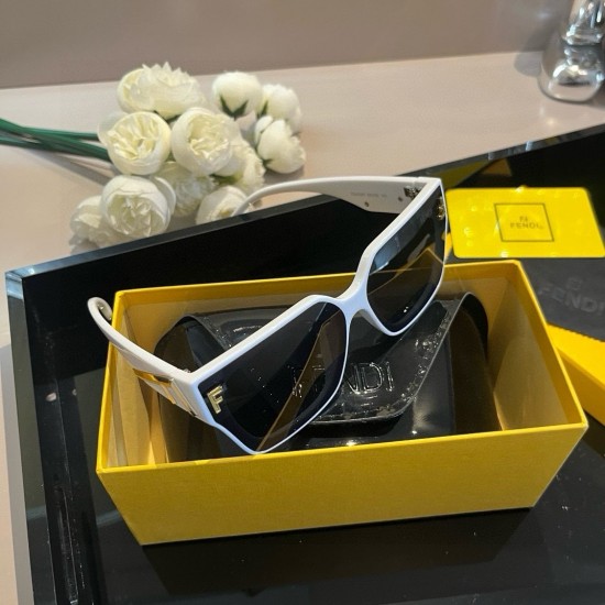 FENDI SUNGLASSES