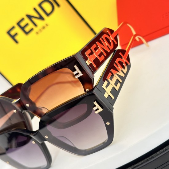 FENDI SUNGLASSES