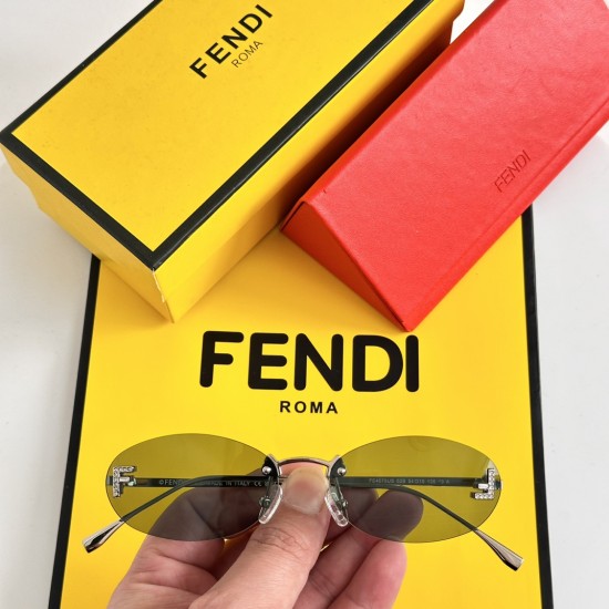 FENDI SUNGLASSES