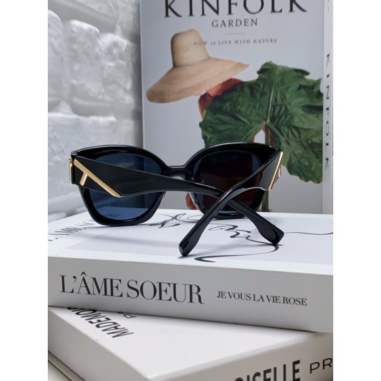 FENDI SUNGLASSES