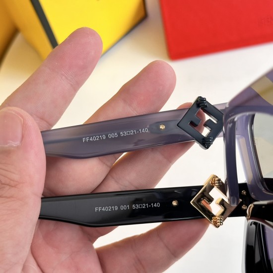 FENDI SUNGLASSES