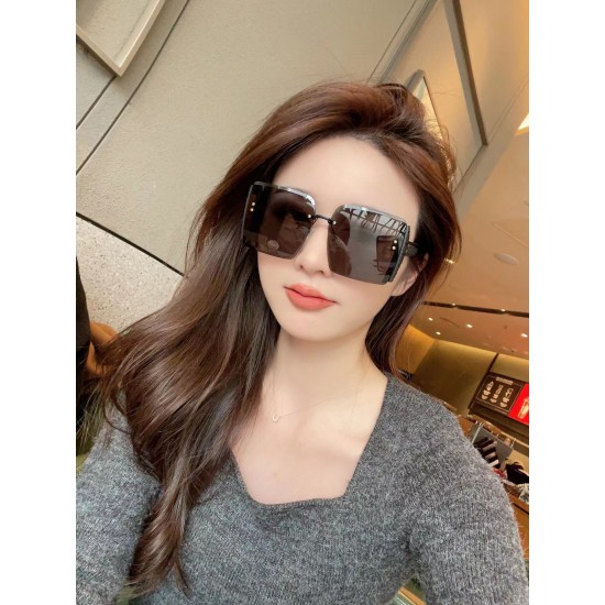 FENDI SUNGLASSES