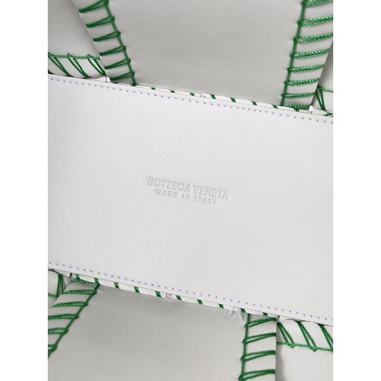 Bottega Veneta Arco Tote Size：30*20*11.5cm