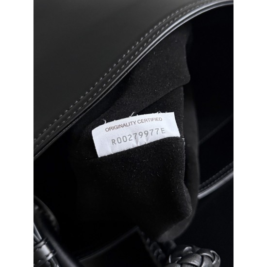 Bottega Veneta Liberta Bucket