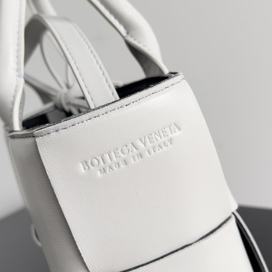 Bottega Veneta Mini Arco Tote