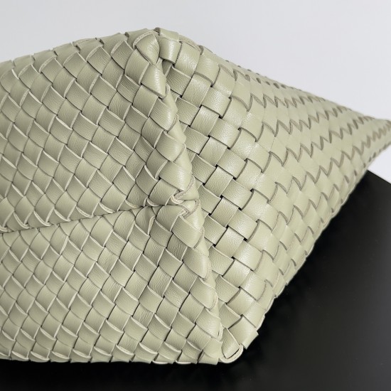 Bottega Veneta Large Cabat