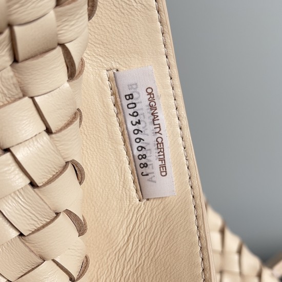 Bottega Veneta Medium Cabat