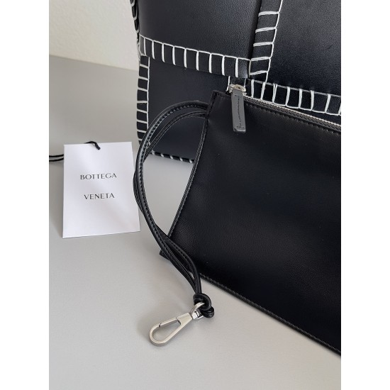 Bottega Veneta Arco Tote Size：30*20*11.5cm