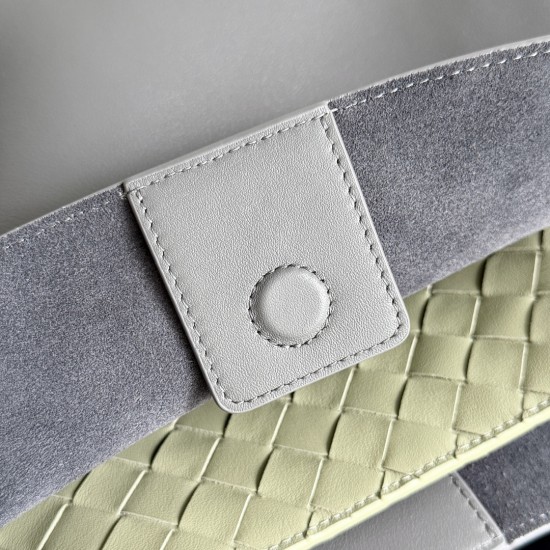 Bottega Veneta Medium Andiamo