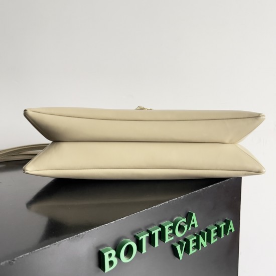 Bottega Veneta Liberta