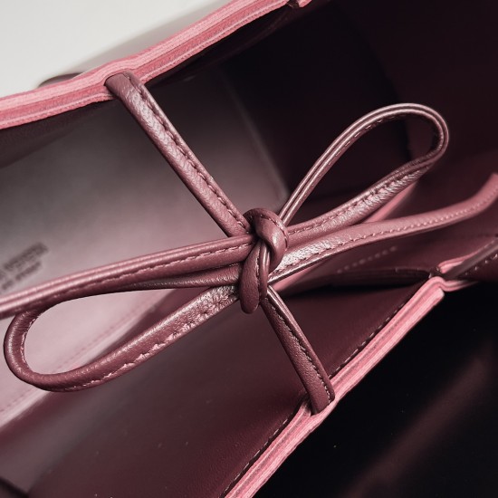 Bottega Veneta Arco Tote Size：30*20*11.5cm