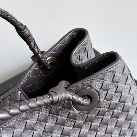 Bottega Veneta Basket
