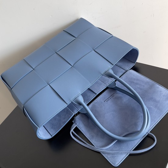 BottegaVeneta Arco Tote
