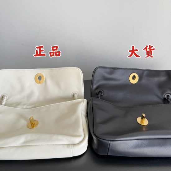 Bottega Veneta Madison