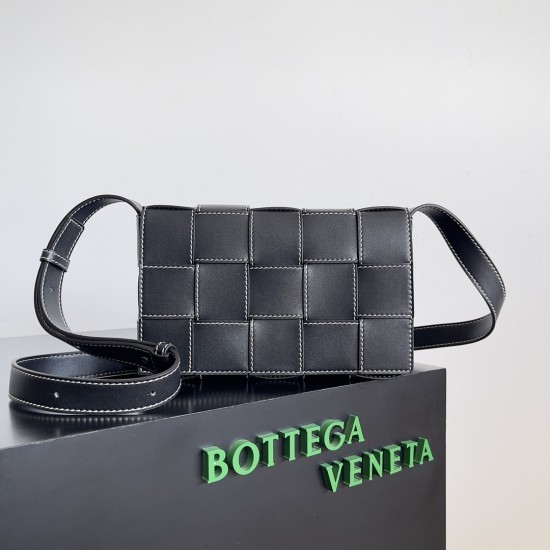 Bottega Veneta Cassette