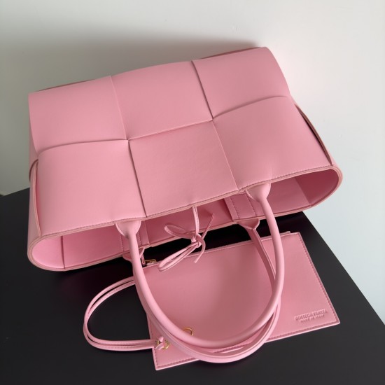 Bottega Veneta Arco Tote Bag