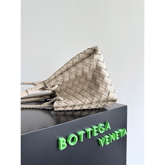 Bottega Veneta Medium Parachute