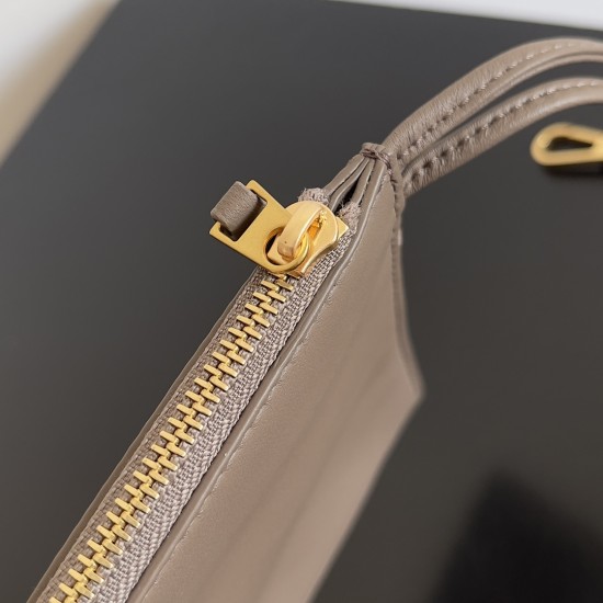 Bottega Veneta Arco Tote Size：30*20*11.5cm