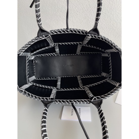 Bottega Veneta Arco Tote Size：30*20*11.5cm
