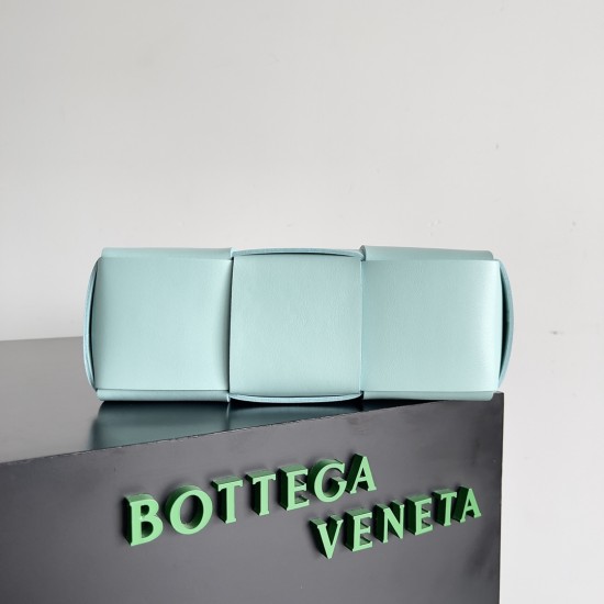 Bottega Veneta Arco Tote