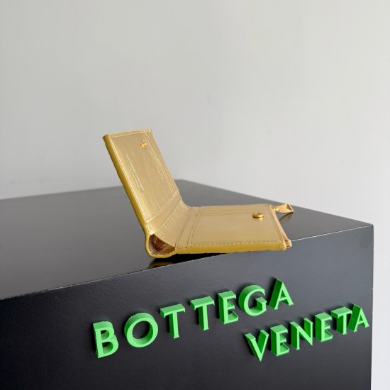 Bottega Veneta Intrecciato Medium Bi-Fold Wallet