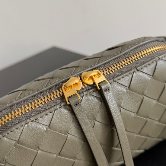 Bottega Veneta Concert Pouch