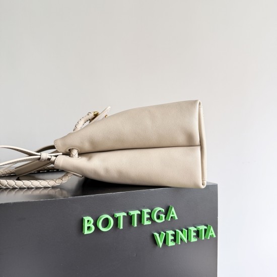 Bottega Veneta Medium Ciao Ciao