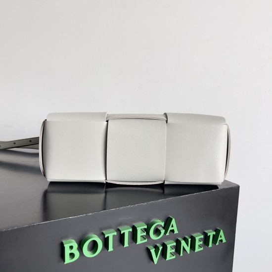 Bottega Veneta Arco Tote
