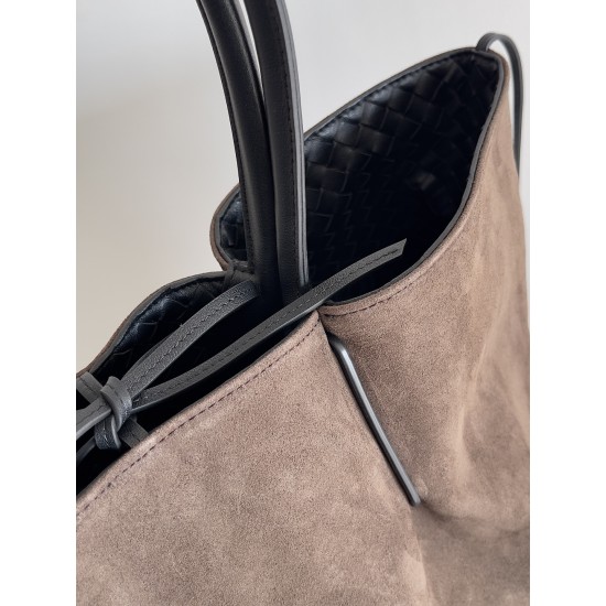 Bottega Veneta Pinacoteca