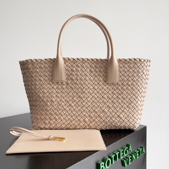 Bottega Veneta Medium Cabat